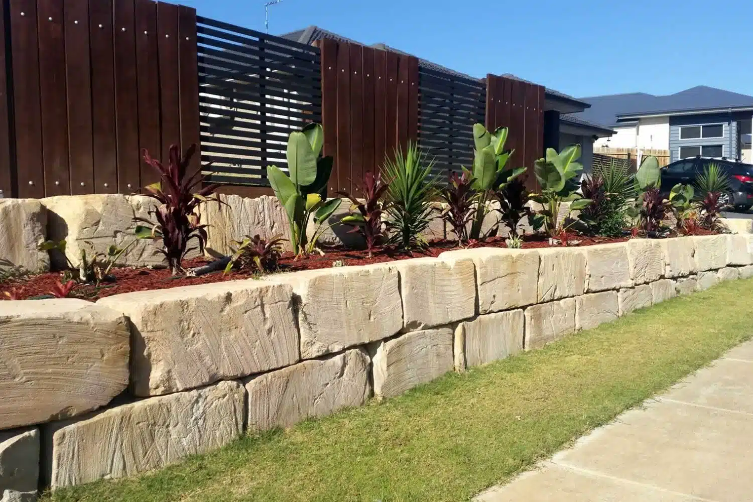 Sandstone retaining wall